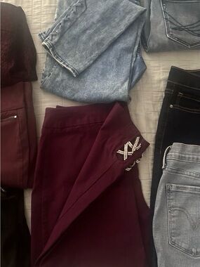 Levi's, Burgundy dress pants, Skinny Jeans